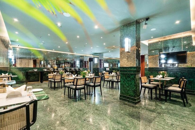 Foxoso Delhi Airport Hotel